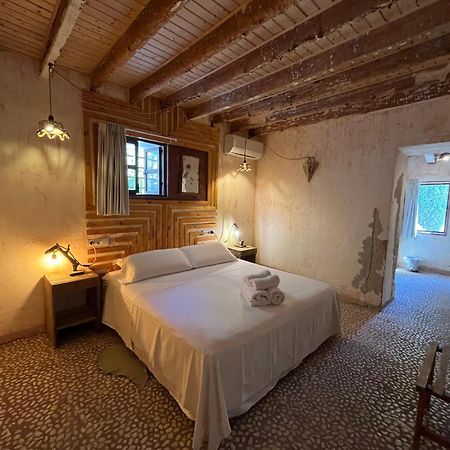 Boutique Hostal La Curandera De Salinas Sant Francesc de s'Estany Exteriör bild